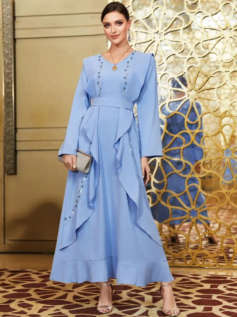 Vêtements ethniques Moyen-Orient Robe musulmane pour femmes Diamond Manches longues Volants Robe Islam Dubaï Turquie Abaya Élégant Kaftans solides avec ceinture