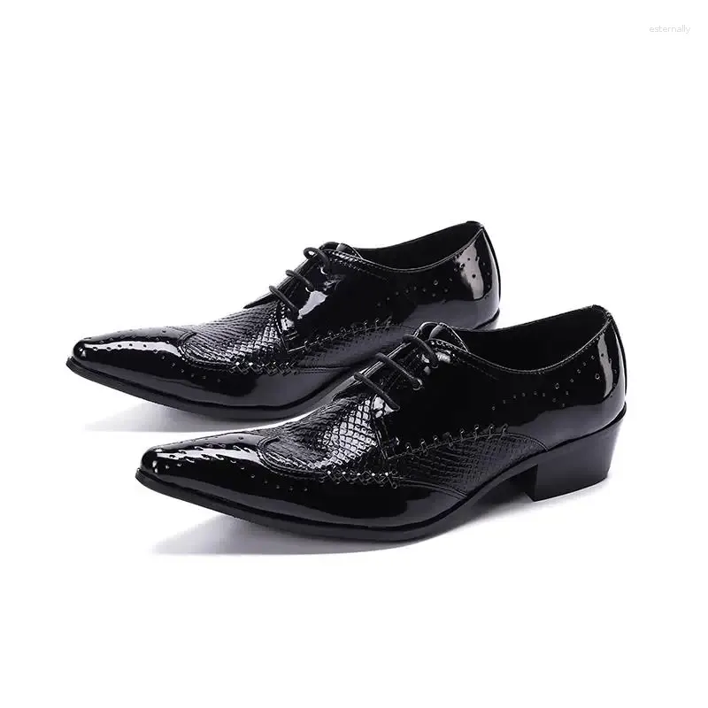 Chaussures habillées Classique Noir Business Formel Métal Bout Pointu Échelle Mâle Véritable Cuir Oxfords Homme Prom Brogue Taille 35-47