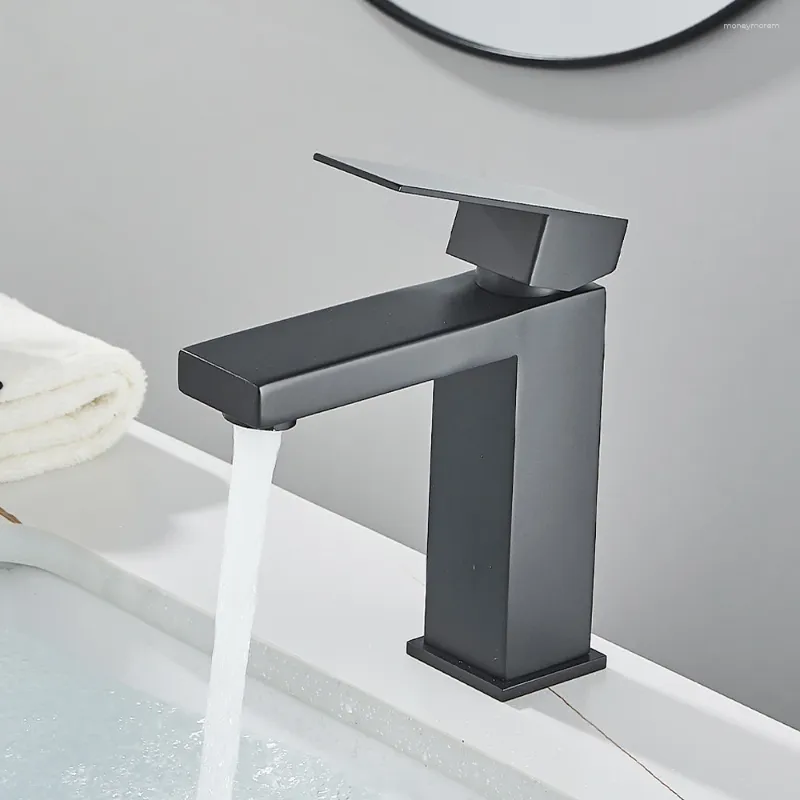 Grifos para lavabo de baño Vidric, grifos mezcladores de agua fría montados en cubierta de acero inoxidable de estilo corto y alto, color negro
