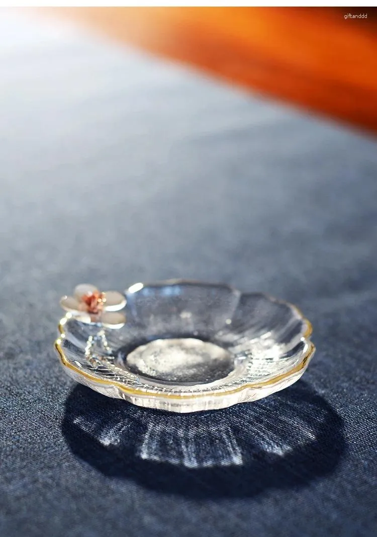 Bandejas de chá estilo japonês padrão martelado suporte de copo de vidro em forma de flor caneca bebida com flor de ameixa de lata