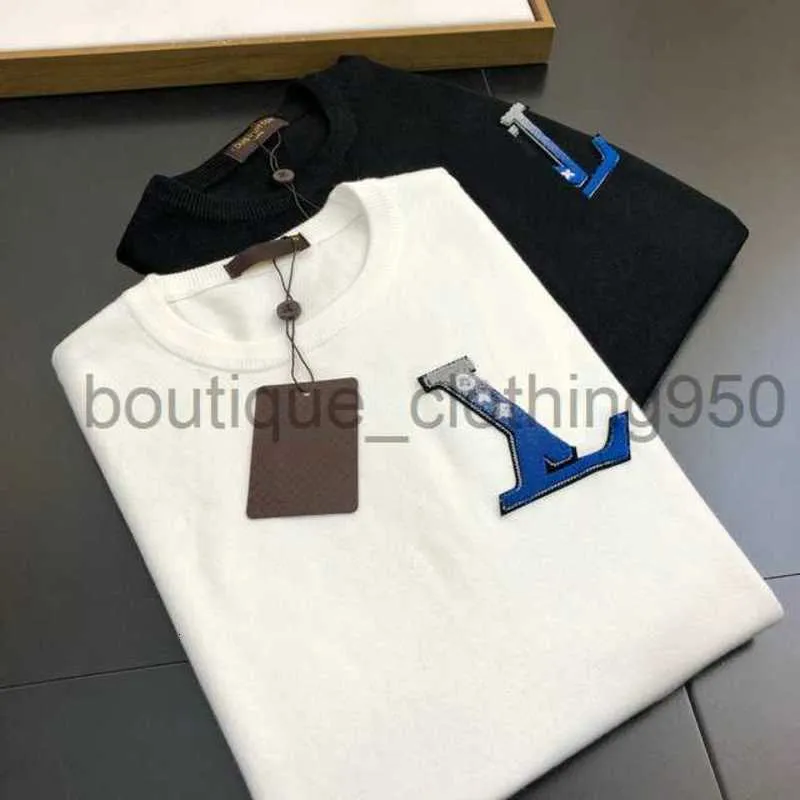 Luxe Mens Designer Pulls à capuche poitrine Badge brodé Hommes Sweats à capuche Femmes Sweatshirts Couple Modèles Taille M-3XL