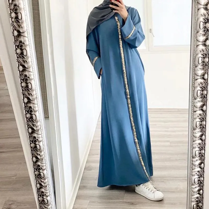 Vêtements ethniques Robes de femmes musulmanes malaisiennes 2023 Automne Solide Patchwork Paillettes Noir Kaftans Pull à manches longues Islamique Abaya Lady