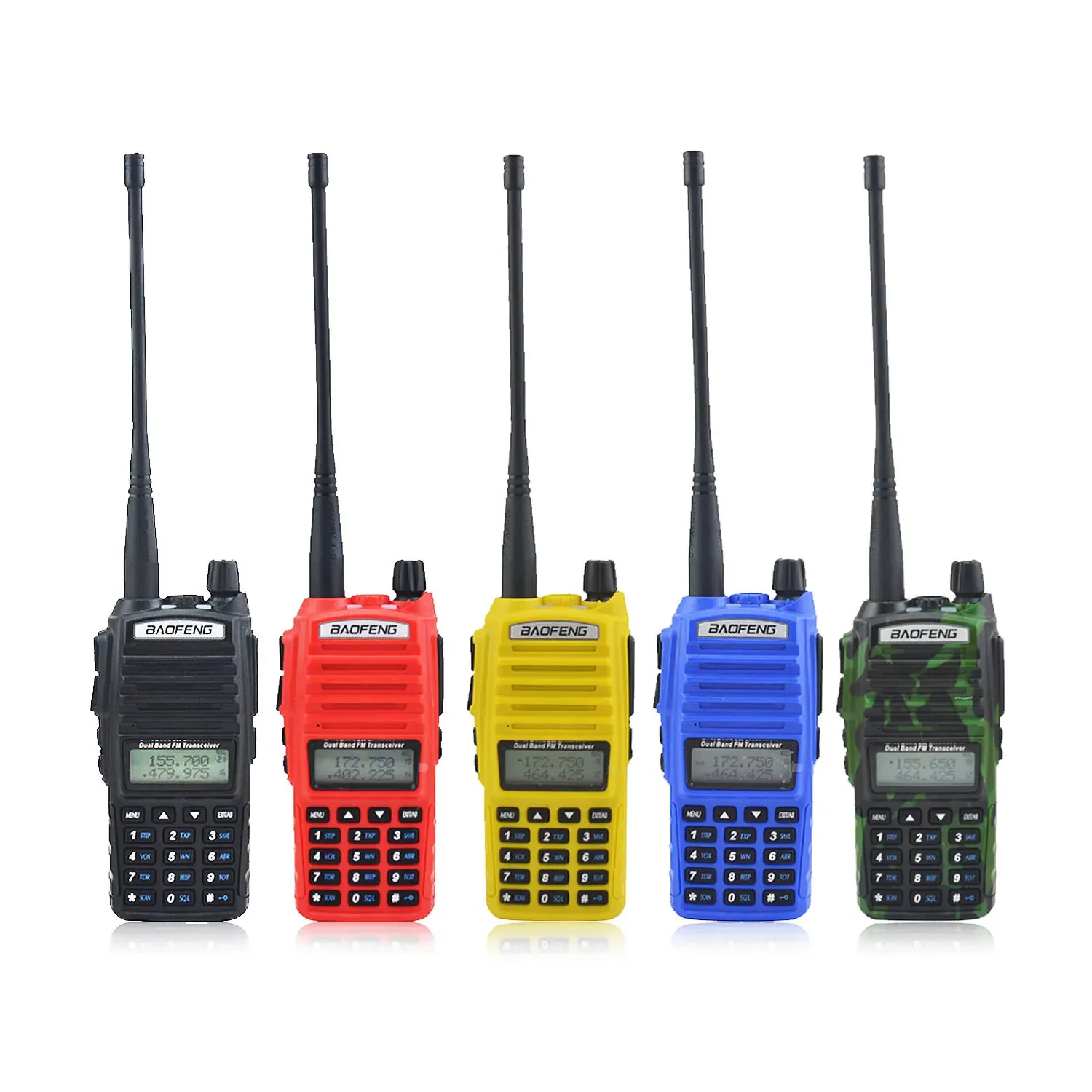 Walkie Talkie Baofeng UV82 UHF 400520MHz VHF 136174MHZ 5WデュアルバンドPTTスイッチFMポータブル2ウェイウェイウェイウェイ付きラジオ231030
