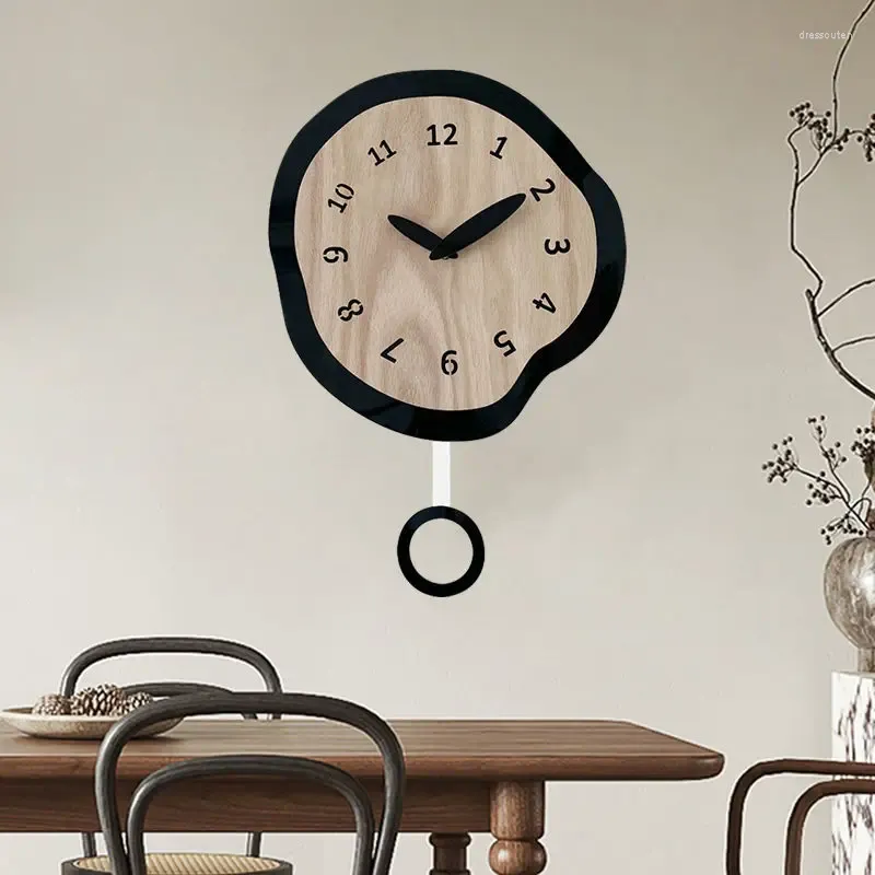 Horloges murales Horloge Simple Réseau Rouge Haute Apparence Montre Salon Bois Couleur Atmosphère Art Créatif