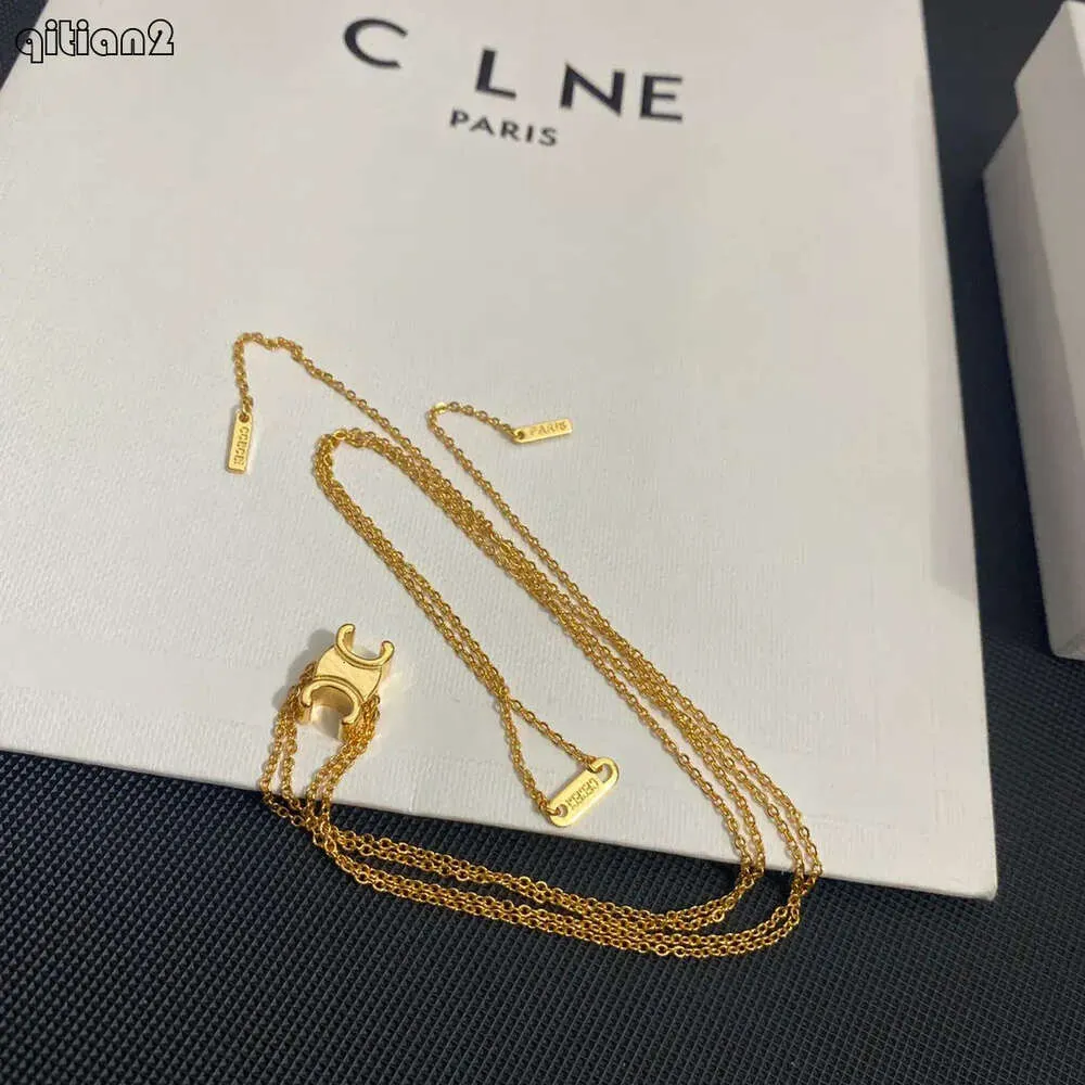 Diseñador CE chapado en oro moda compromiso amor viaje joyería alta calidad cobre colgante collar 2023 No