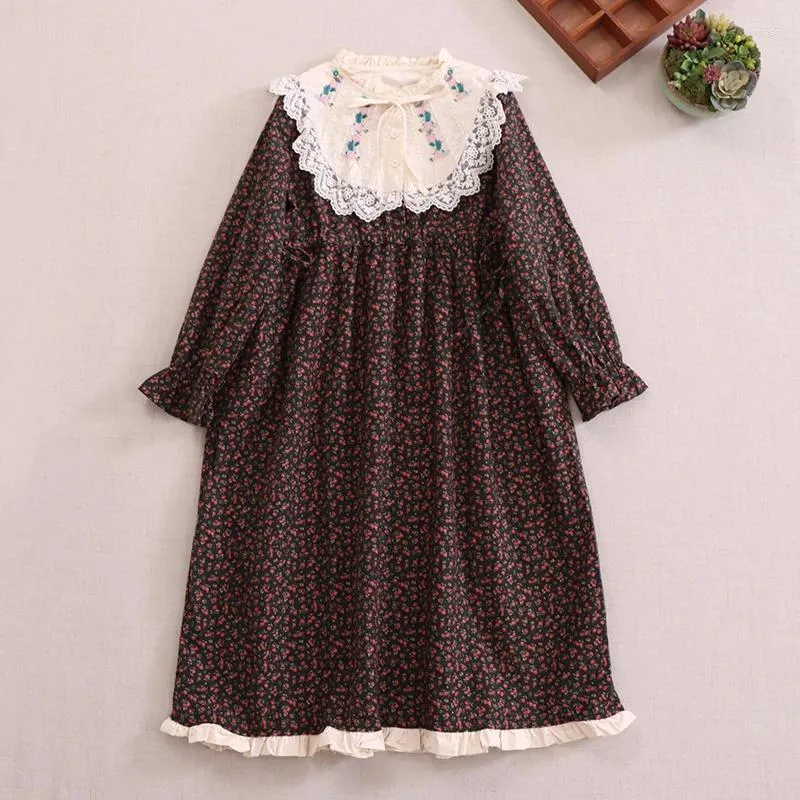 Casual Dresses Autumn Sweet Embroidered Floral Dress Women Long Sleeve Midi 822-85