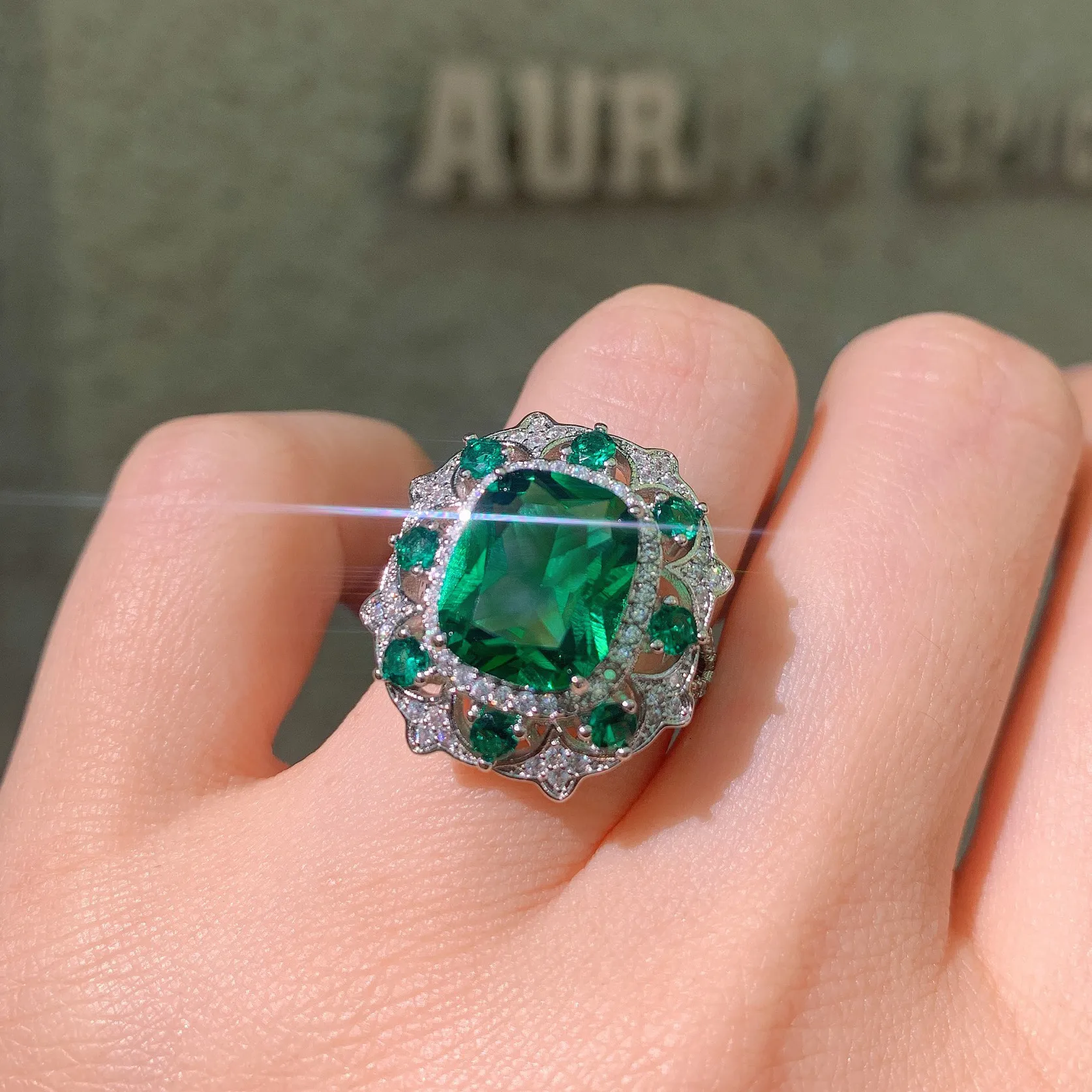 Ring Women Emerald Tourmaline Green Crystal Diamond Białe Złote Pierścień Otwarcia Kobiet Darowi urodzinowe