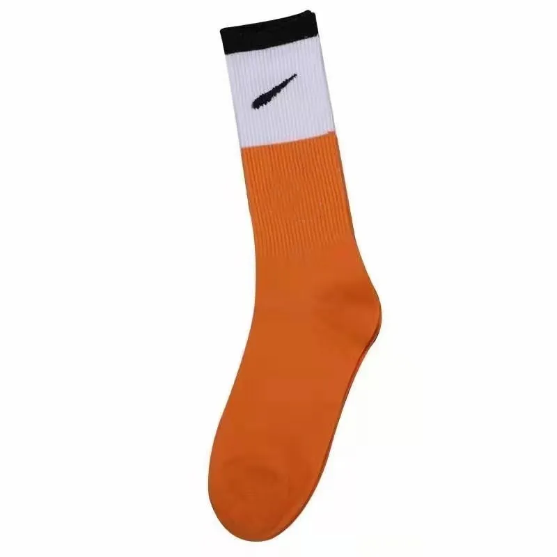 Chaussettes de sport bas hommes et femmes chaussettes de sport en coton chaussettes niiiiiii 5 couleurs chaussettes de mode prix de gros ins style chaud