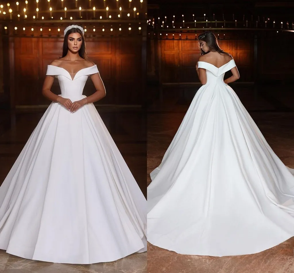 Elegant Plus Size Bohemian A Line Wedding Dresses for Bride Off Shoulder V Neck Satin Short Sleeves Sweep Train Bridal Gowns Vestidos De Noiva Custom Made