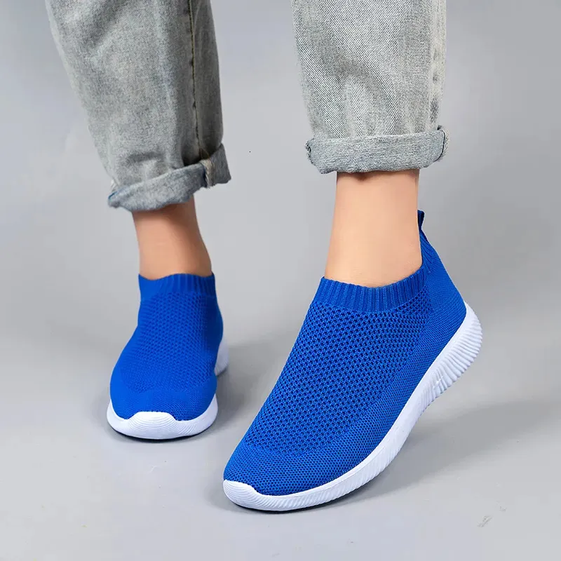 Dress Shoes VIP Knitted Sneakers for Women Autumn Slip on Breathable Mesh Casual Shoes Woman Flat Heels Plus Size Loafers Zapatos Mujer 231027
