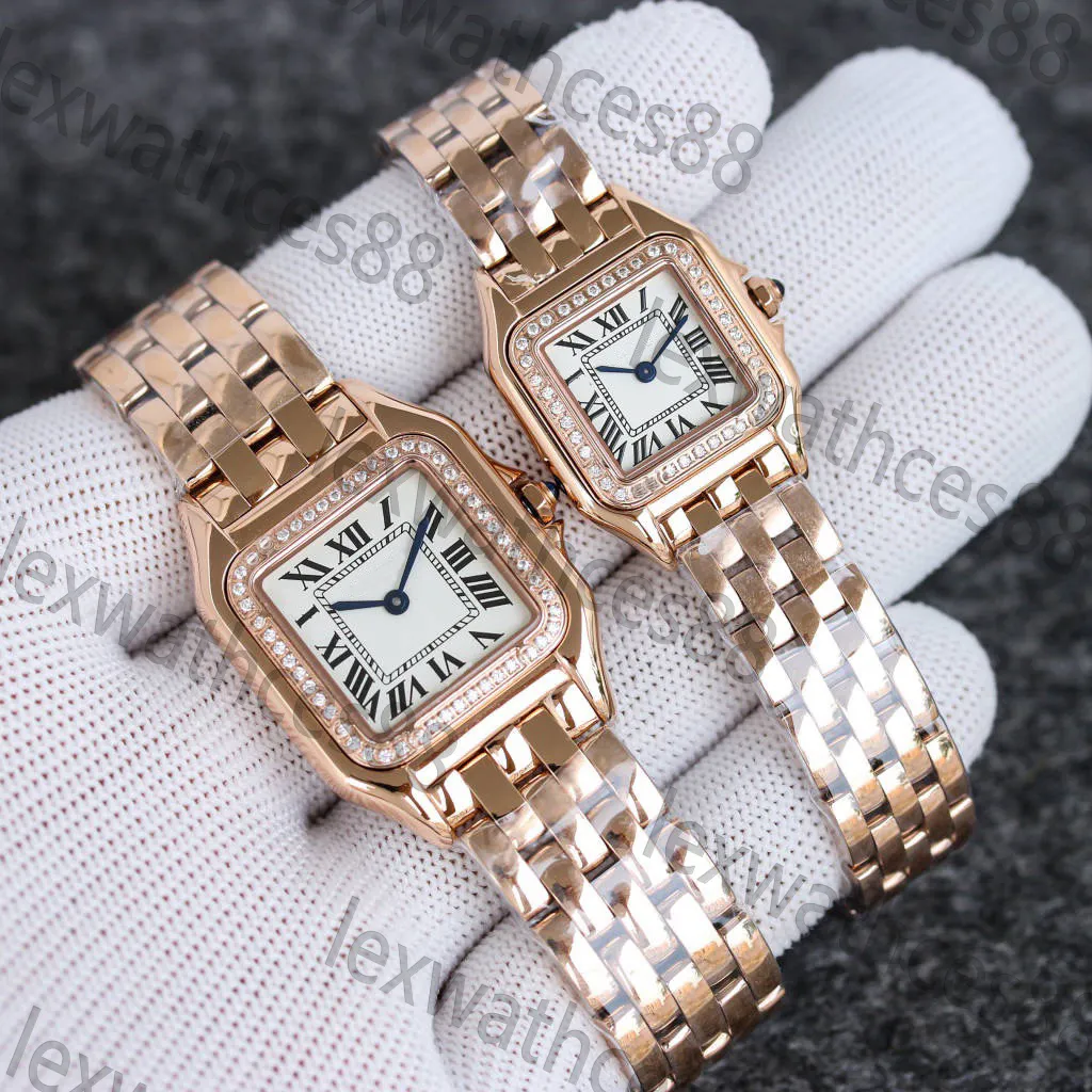 Designer de moda marca relógios feminino senhora menina quadrado algarismos árabes dial estilo aço metal boa qualidade relógio pulso dois tamanhos diferentes