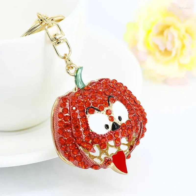 Keychains easya Halloween Tricky Studded Rhinestone Keychain 2023 mode kvinnor lyxig bröllopspresent till gästpåse tillbehör