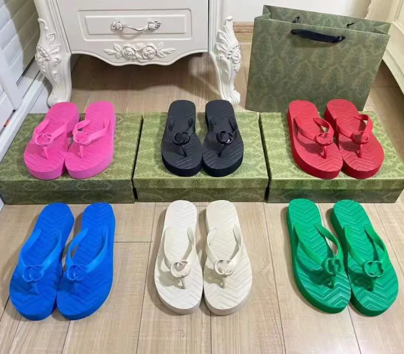 Marke Hausschuhe EVA Flip Flops Strandschuhe Männer und Frauen Coole Paar Hausschuhe Urlaub Sandalen