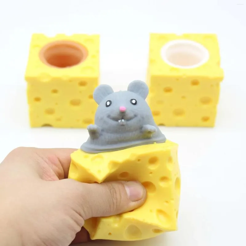 Cat Toys Creative Cheese Mouse Cup Pinch Mouth Vent Squirrel Funny Accessories Pet Supply 1piece