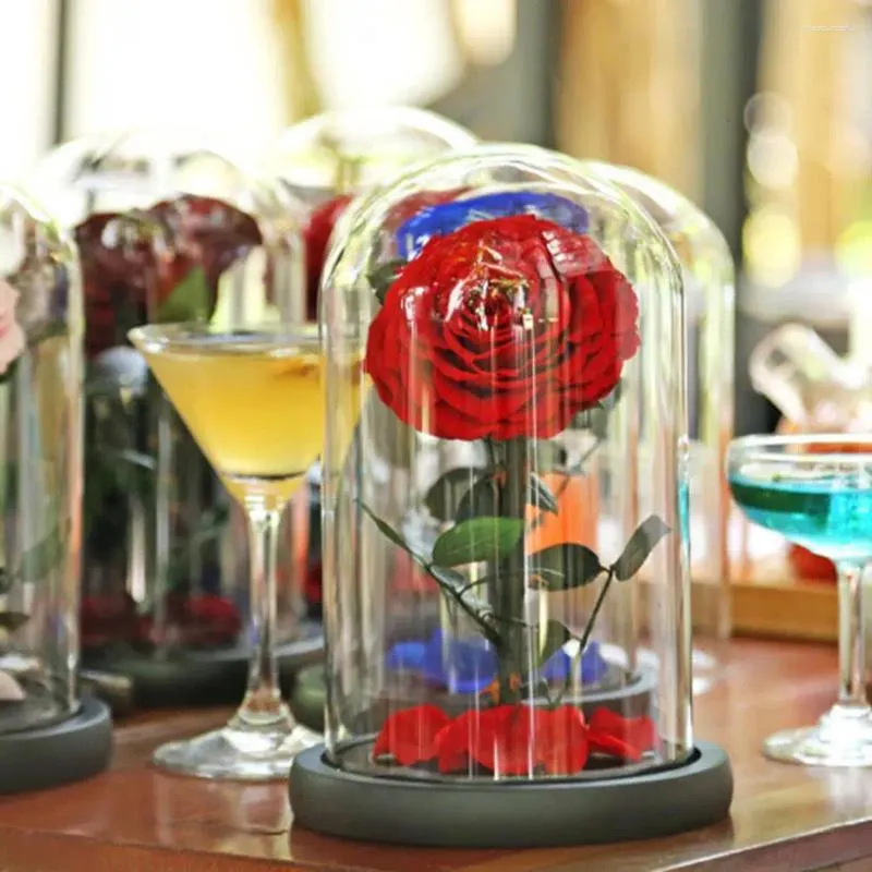 Dekorative Blumen, wunderschönes Rosenornament aus Glas, auffällige, sichtbare, konservierte Blumenabdeckung in der Kuppel, Geburtstagsgeschenk