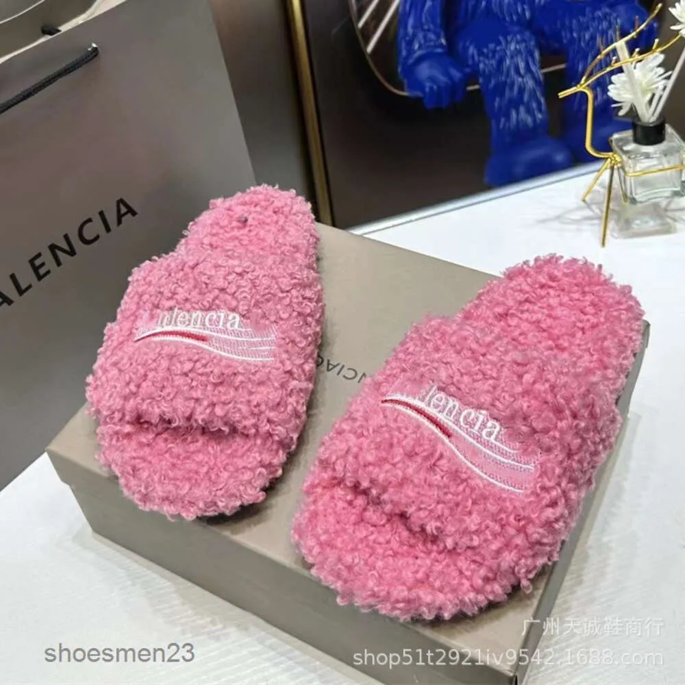 Sandal Sandals Version Home Plush Family Paris Furry b Women Wearing New Balencaiiga Trendy Shoes Autumn Winter Slipper Cotton Shearling Lamb Hair GHYF