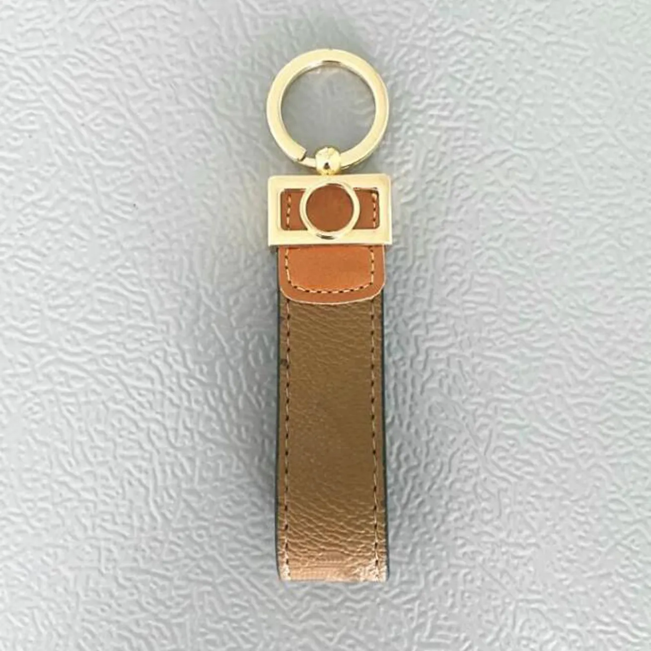 Chevrolet Silverado Keychain Key Chain Key Ring 1500 2500 2 Pack Set | Black | Acrylic | 3 In X 1 In | United States | Glossy | Cars - Foto 4