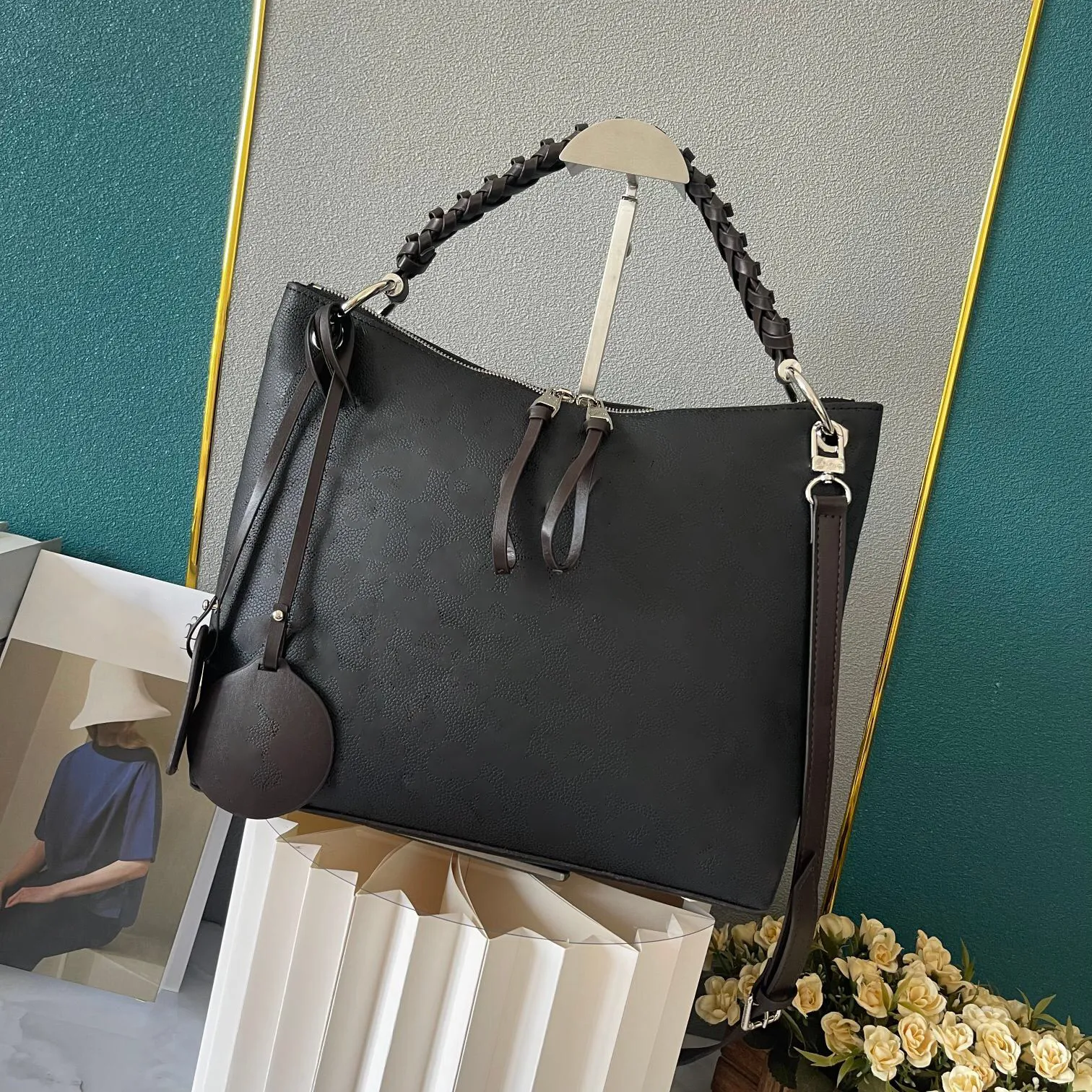 Black Luxury Handbags: Designer Shoulder Handbags, High Quality