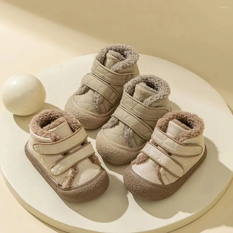 First Walkers Winter Plush Toddler Shoes For Infant Baby Thick Warm Faux Fur Step Footwear Ergonomics Anti-slippery Cotton Kid