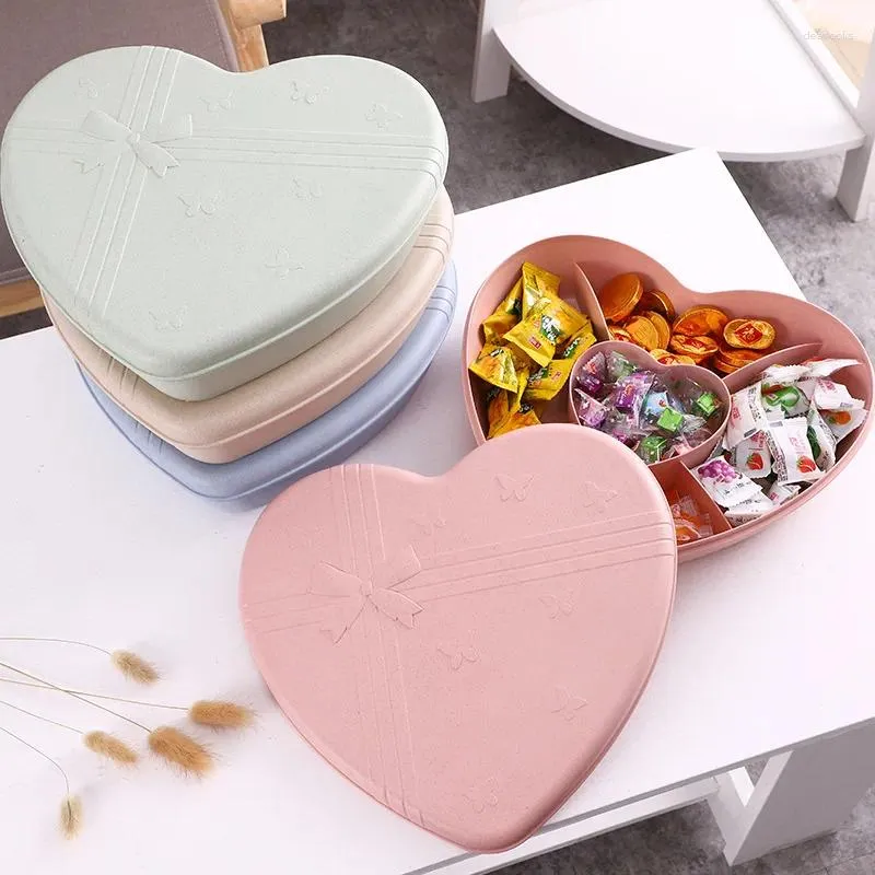 Plates Creative 4S Color Heart Formed Wheat Straw Fruit Plate Candy Box Lazy Dried Holiday Tool Storage Container