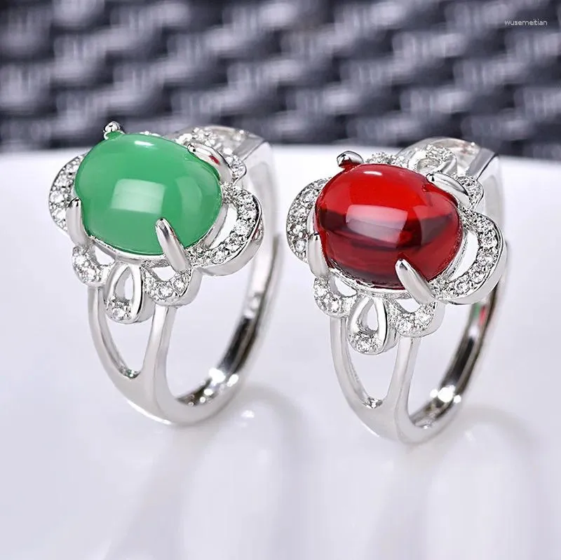 Pierścienie klastra Precious Flower Stone Pierścień Vintage Green Regulowany styl modowy Trendy prezent dla żony Kobiety Zręcz Płatkowy retro