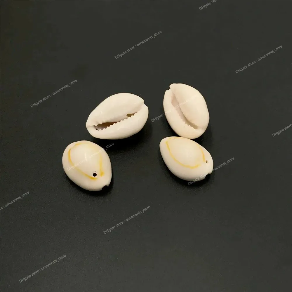 50st White Diy Sea Shell Cowrie Cowry Charm Pärlor Beach smycken Tillbehör för kvinnliga havskal örhängen