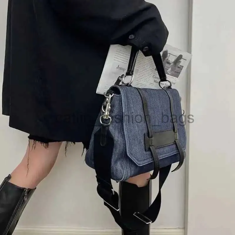 Axelväskor lyxdesigner denim kvinnors väska stor kapacitet enkel casual mode 2023 trend kvinnor bagcatlin_fashion_bags