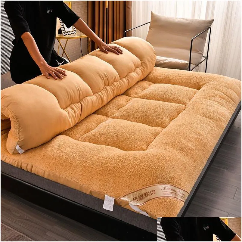 Mattress Pad Foldable Plush Tatami Floor Mat Fashion Comfy Futon For Dorm Home Nap Thickened Single Double Use Slee Bed Drop Deliver Dhxrn