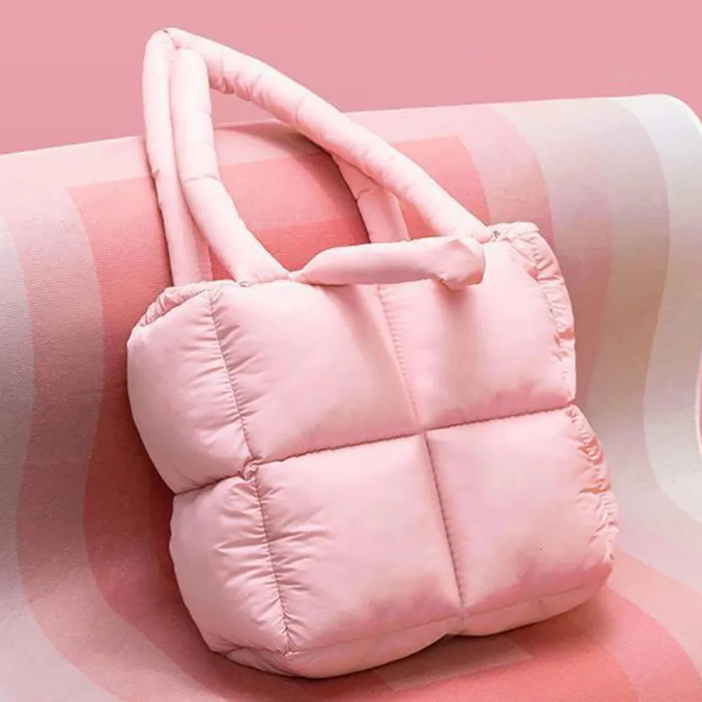 Einkaufstaschen Designer Puffy Umhängetasche Frauen Gesteppte Raum Baumwolle Daunen Feder Gepolsterte Große Kapazität Handtasche Winter Shopping Tote Bolsas 231030