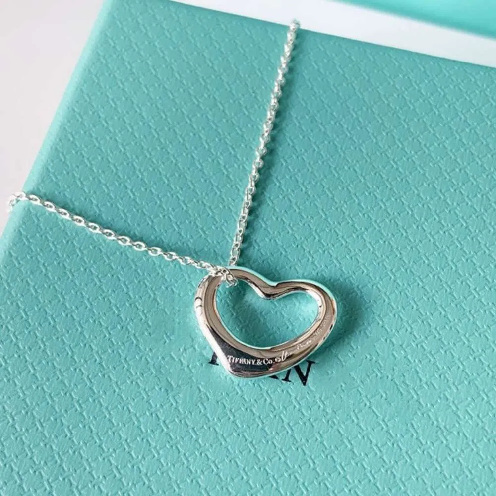 Tiffanyany ketting Klassiek s925 sterling zilver hartvormig hol hart liefde perzik hart hanger ketting 520 cadeau voor Valentijnsdag