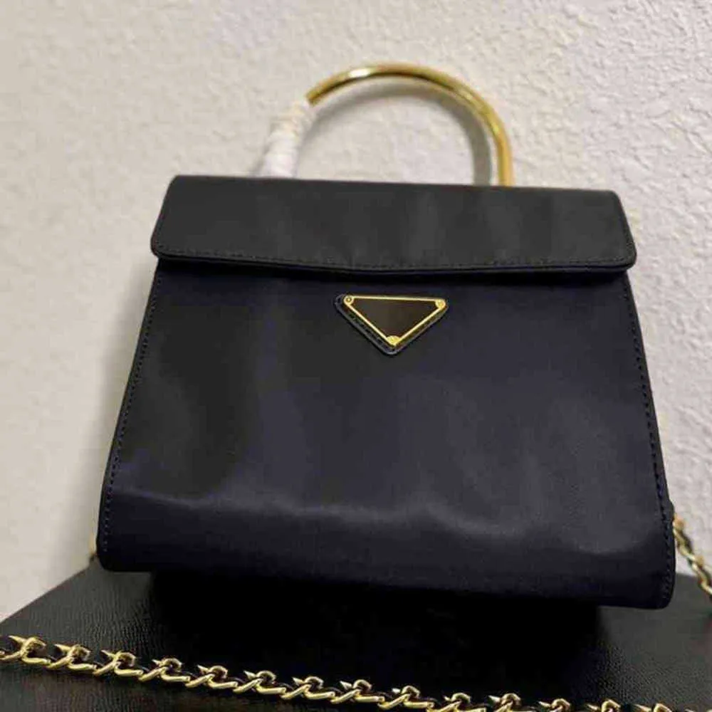 Pda Sac à bandoulière Totes Noir Dames Triangle Sacs à bandoulière Femmes Designer Sac à main Or Fourre-tout Sacs à bandoulière Sacs à main Mode Handletriangle Purse 0406