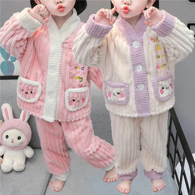 Pigiama per bambini inverno flanella set bambino autunno moda scollo a V due pezzi ragazzi e ragazze spessi vestiti per la casa in stile straniero 231030