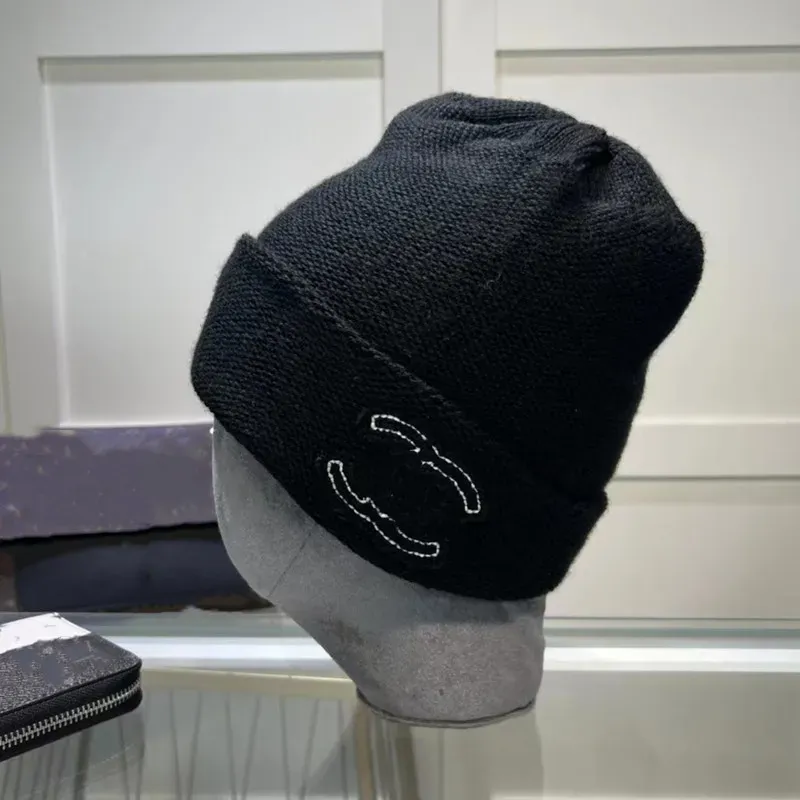 Designer Beanie Hats Mens Winter Hat Fashion Letters embroider Knitted Beanies For Women Warm Bonnet Velvet Skull Caps Casquette Cap Gifts-5