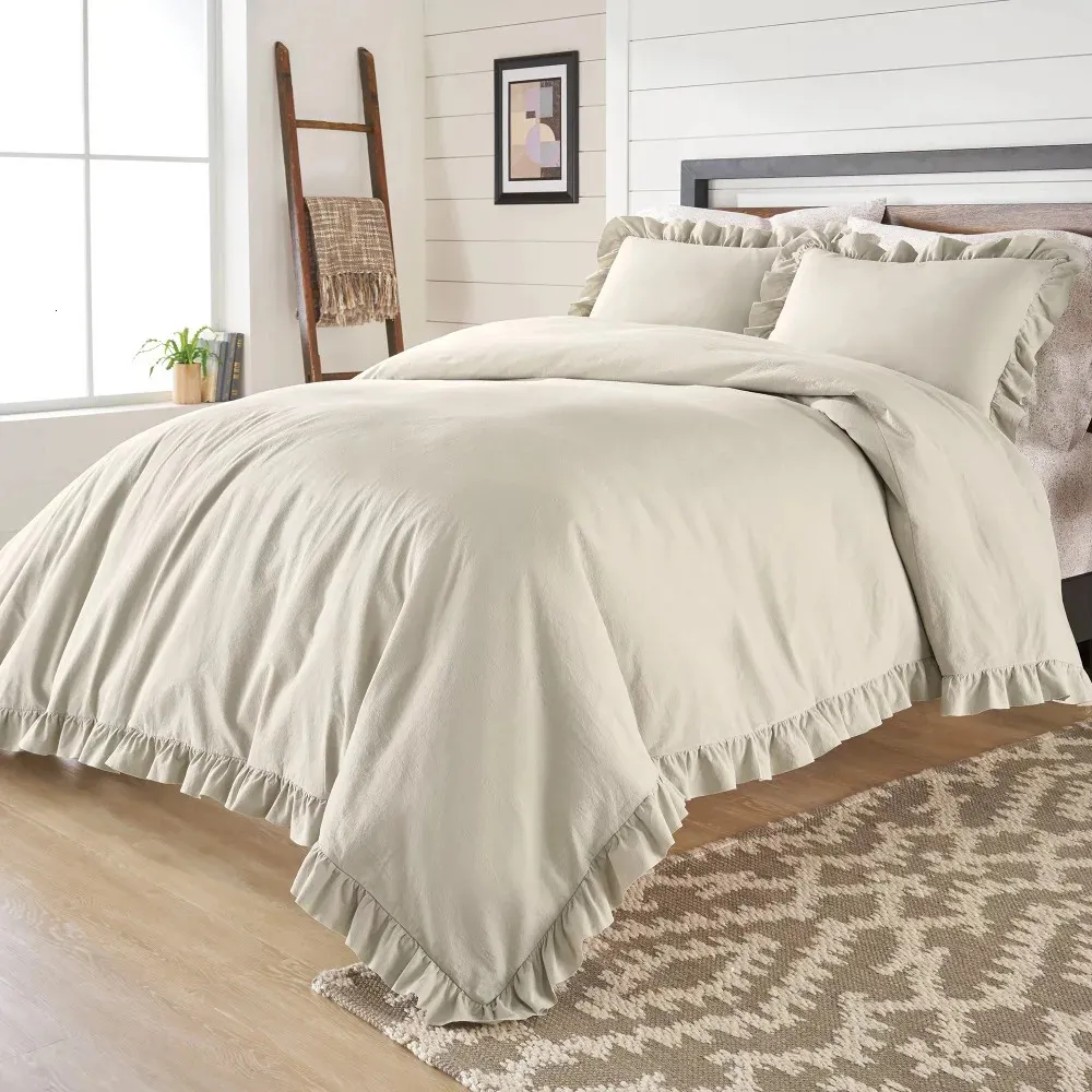 Sängkläder set sängkläder set rå kant ruffle 3 stycke täcke täcke tröstuppsättningar beige hem textil trädgård 231031