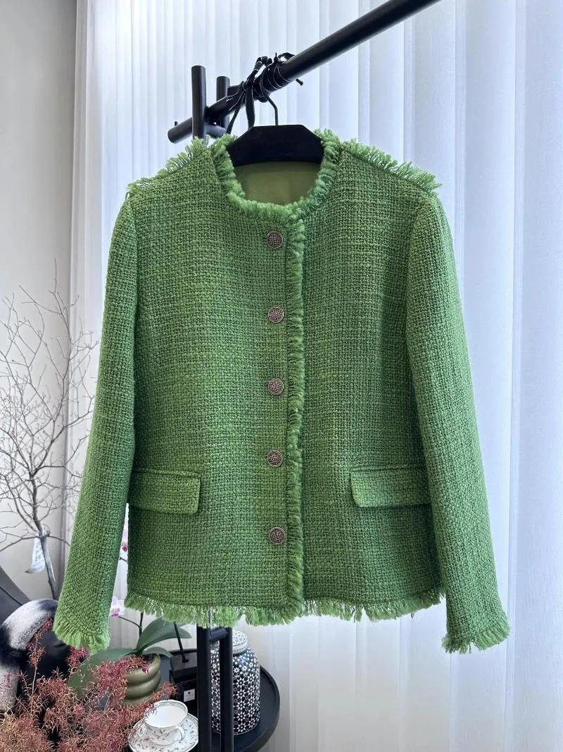 女性のスーツ1028初秋のリネンの織りテクスチャーははっきりと見えます