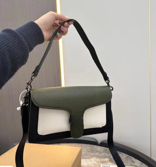 Дизайнер M59864 Crossbody Fashion идет со всем дизайном Sense Sense Bag Sack Стильная лакированная кожаная сумочка свежая и 1