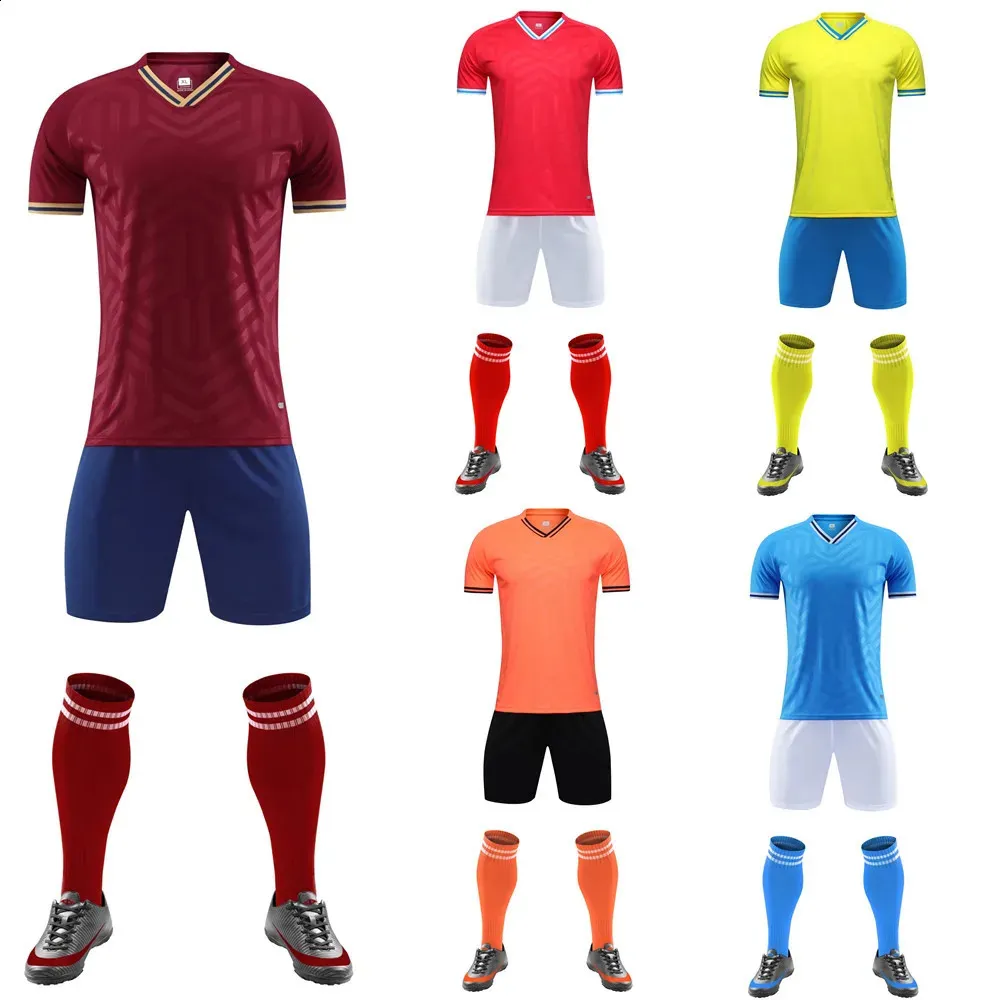 Andra sportvaror 100 Polyester Quick Dry Mesh Fabric Soccer Suits Breathe Elastic Men Football Jerseys Professional Custom Kids Uniform 231030