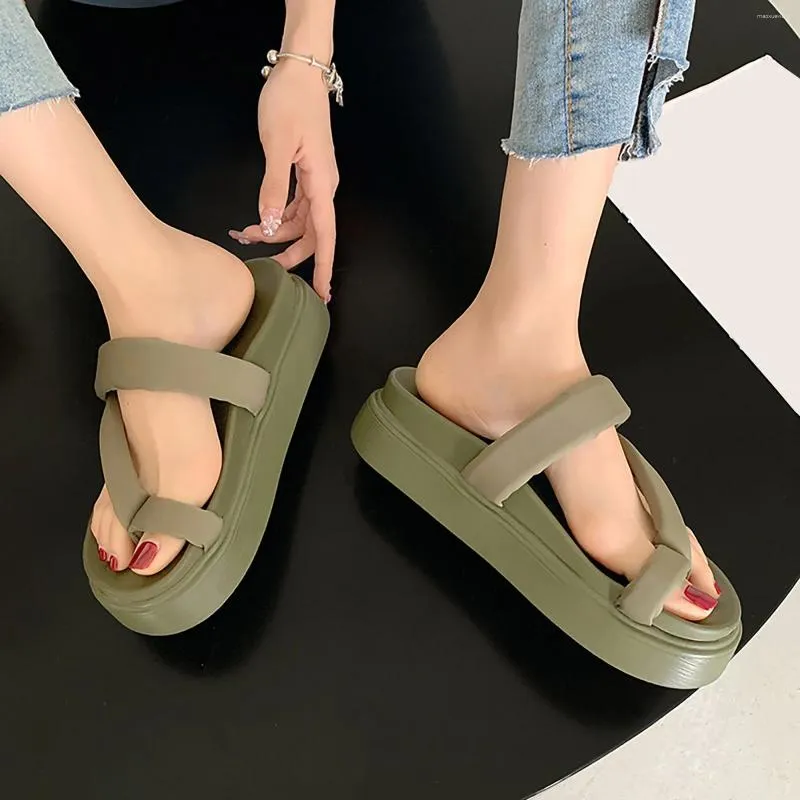Soft comfortable hot sale flip flops