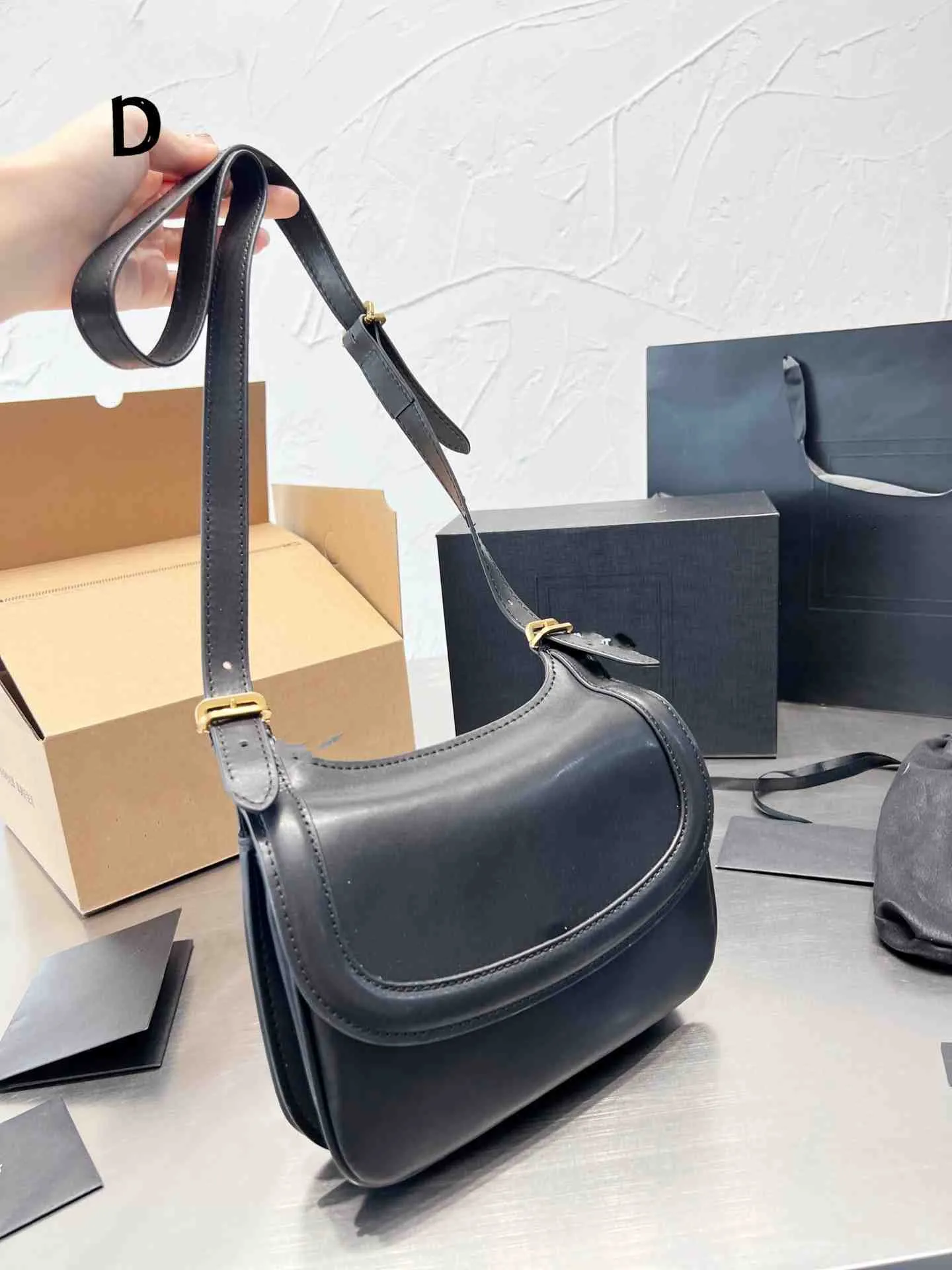 Second hand Luxury Bags | Vestiaire Collective