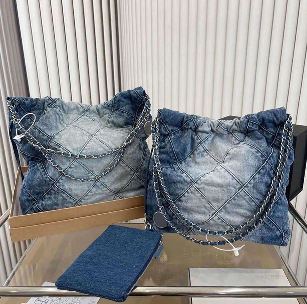 Chhha 22 Nnel Denim Grand Sac à provisions Fourre-tout Voyage Designer Femme Sling Body Sac à main le plus cher avec chaîne en argent Gabrielle Quilted6