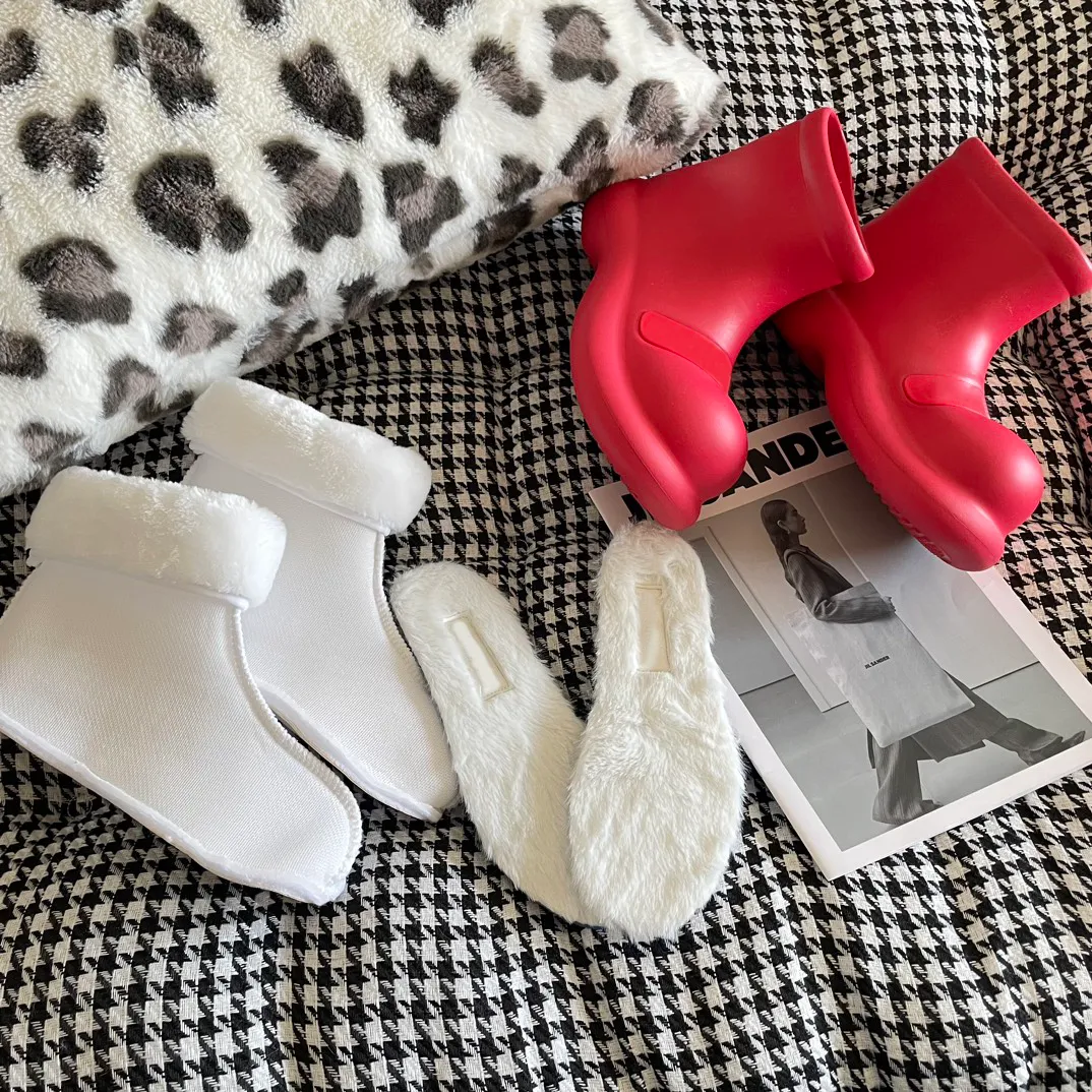 Red designer boots shop