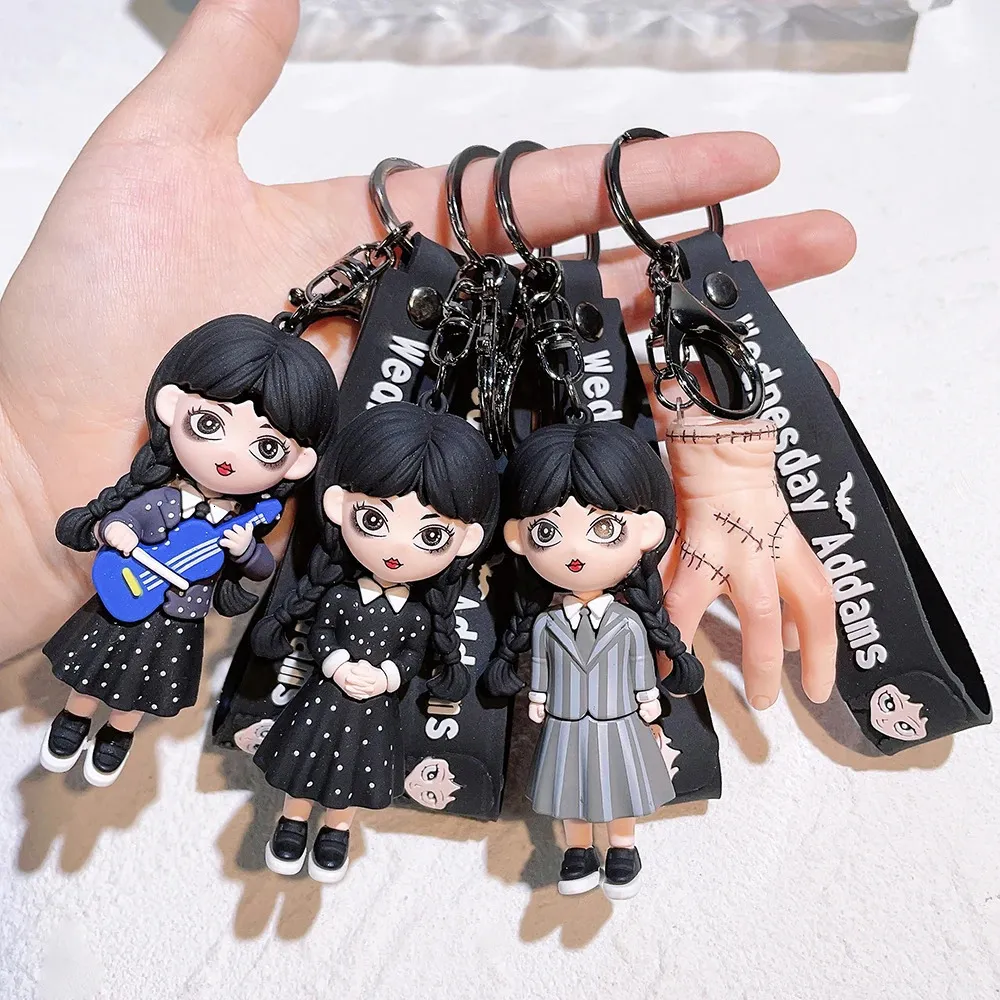 Action Toy Toy Actures Horror Halloween Wednesdays Addams Silicone Keychain for Keys Family Cartoon 3D Key Chain Soy Soy Doll Toys 231031