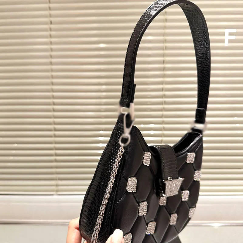 Fashion Designer bag Dawang Crystal Water cute super fit autumn wind size22X16cm Hand-held crossbody bag