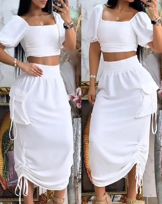 Vestidos de trabajo Conjuntos de dos piezas Outifits para mujer 2023 Moda de verano Diseño de bolsillo Cuello cuadrado Manga corta Crop Top Falda con cordón fruncido