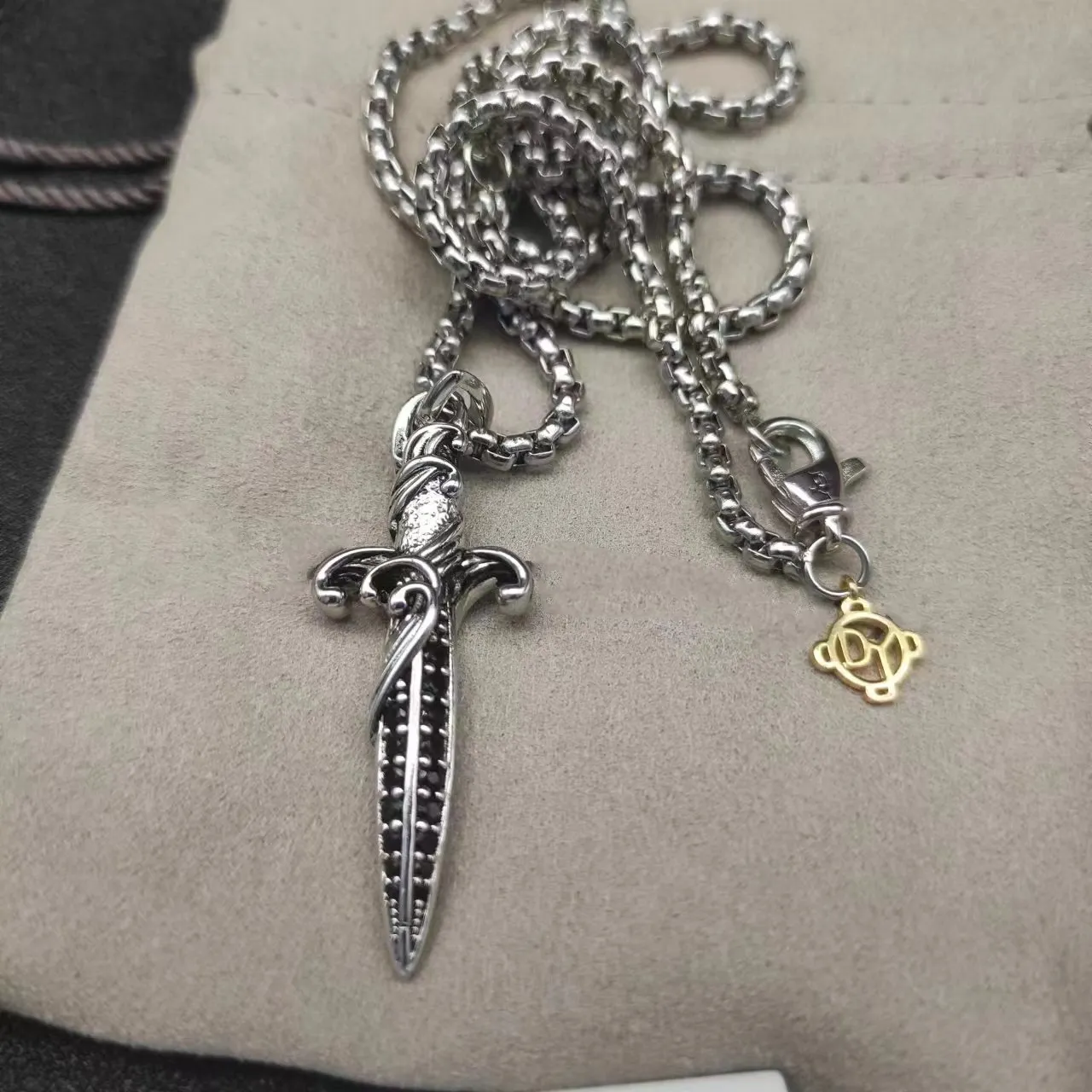 قلادة رجال قلادة ديفيد يورما قلادة dy Jewlery Sier Retro Cross سلاسل المجوهرات خمر للرجال مصمم قلادة عيد ميلاد Man Boys Party Hishaft S Gift S