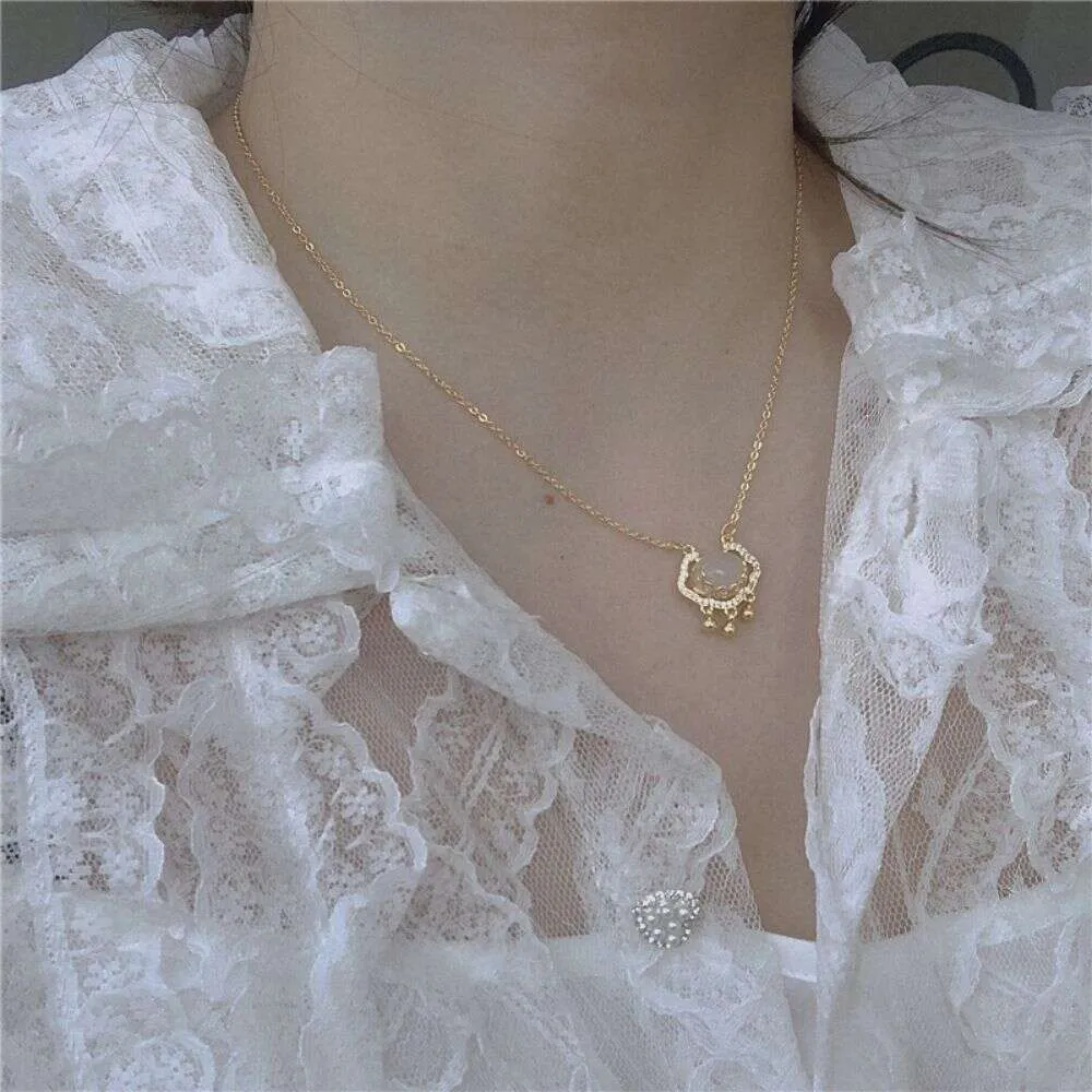 Collier pendentif en cuivre longue durée Ruyi Xiangyun, serrure de sécurité INS, petit Design, chaîne de cou à sensation avancée, tendance pour femmes