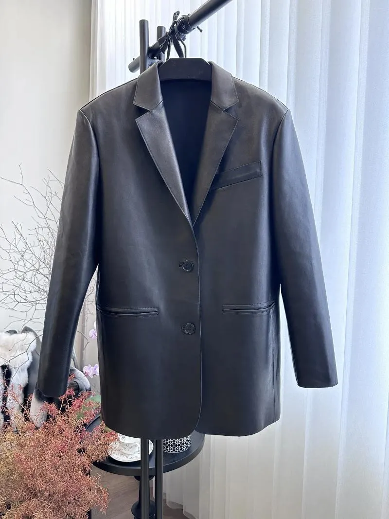 Abiti da donna 1028 Silhouette Suit Design per l'inizio dell'autunno. Più elegante