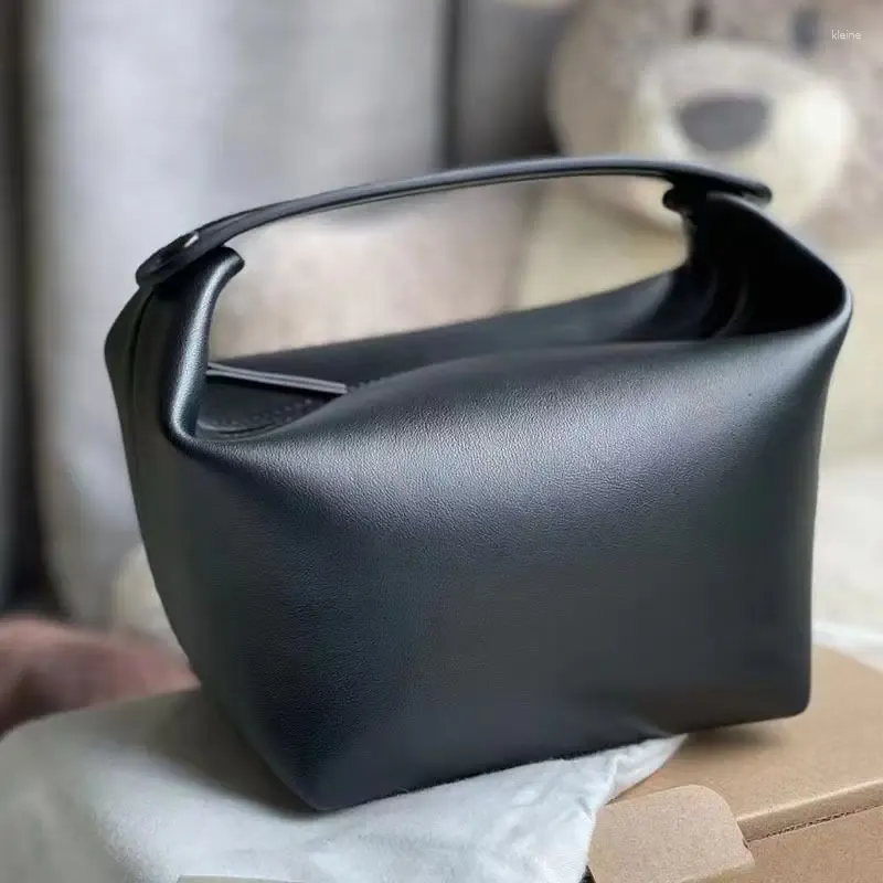 Heuptassen 2023 Hoge kwaliteit koeienhuid lunchbox tas Niche-ontwerp Echt lederen handtas Extreem minimalistische stijl voor dames