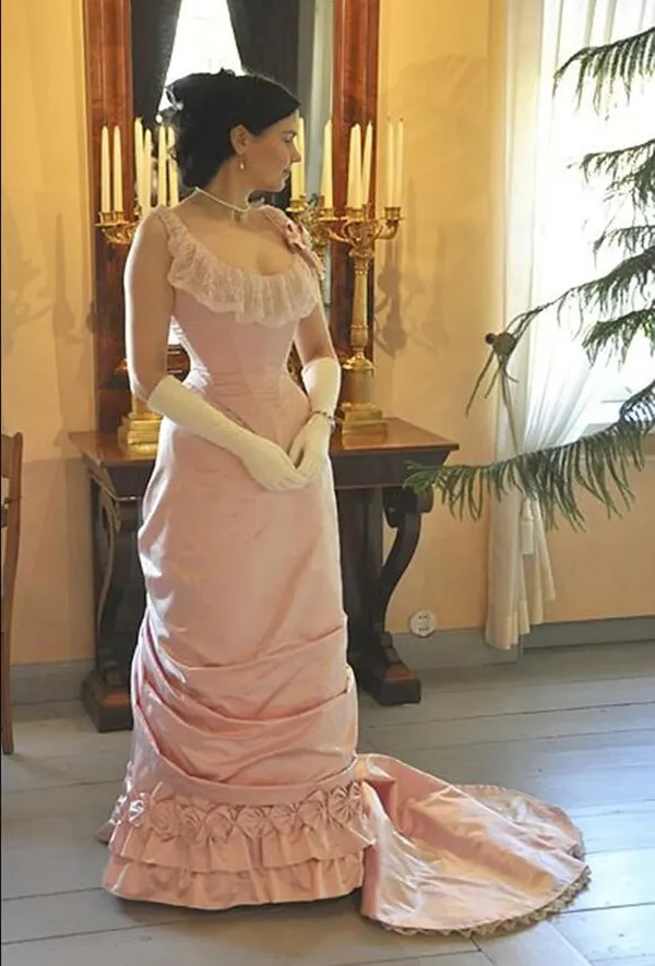 Vintage Victorian Pink Prom Dress for Women Floor-Length Ball Gown with Lace-Up Back and Crystal Embroidery from Dhgate Prom Dresses - price 154.04 Vintage Victorian Pink Prom Dress for Women Floor-Length Ball Gown with Lace-Up Back and Crystal Embroidery from Dhgate Prom Dresses - price 154.04