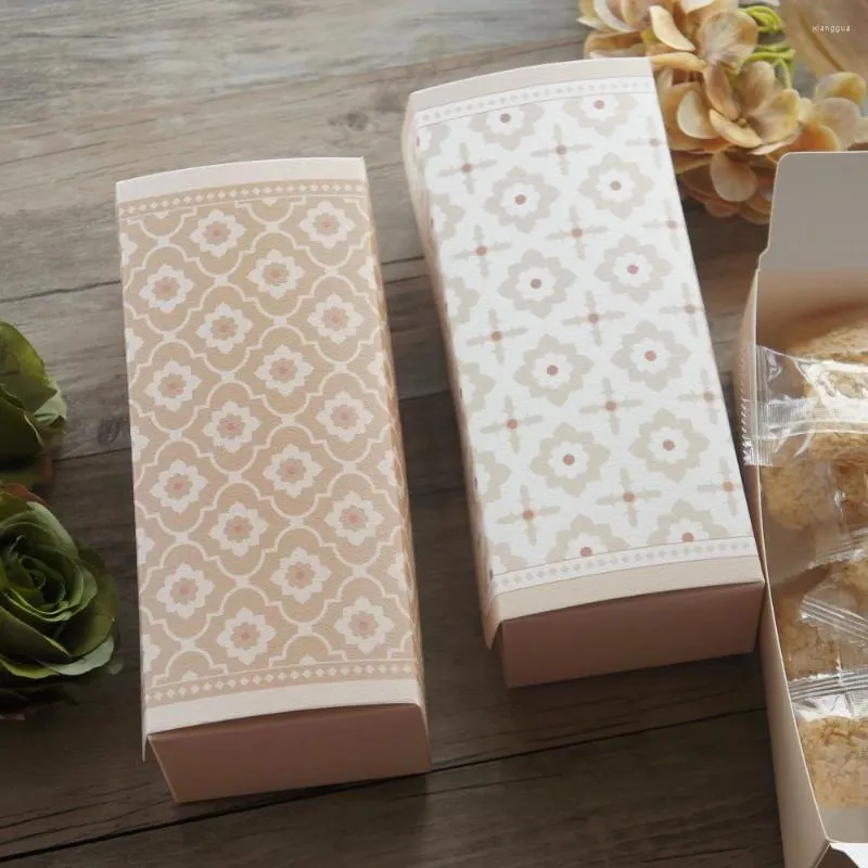 Подарочная упаковка 22 9,3 7 см 10 шт. Элегантная светло-коричневая бумажная коробка с цветочным узором для печенья, шоколада, мыла, свечи, свадебной вечеринки, упаковка подарков «сделай сам»
